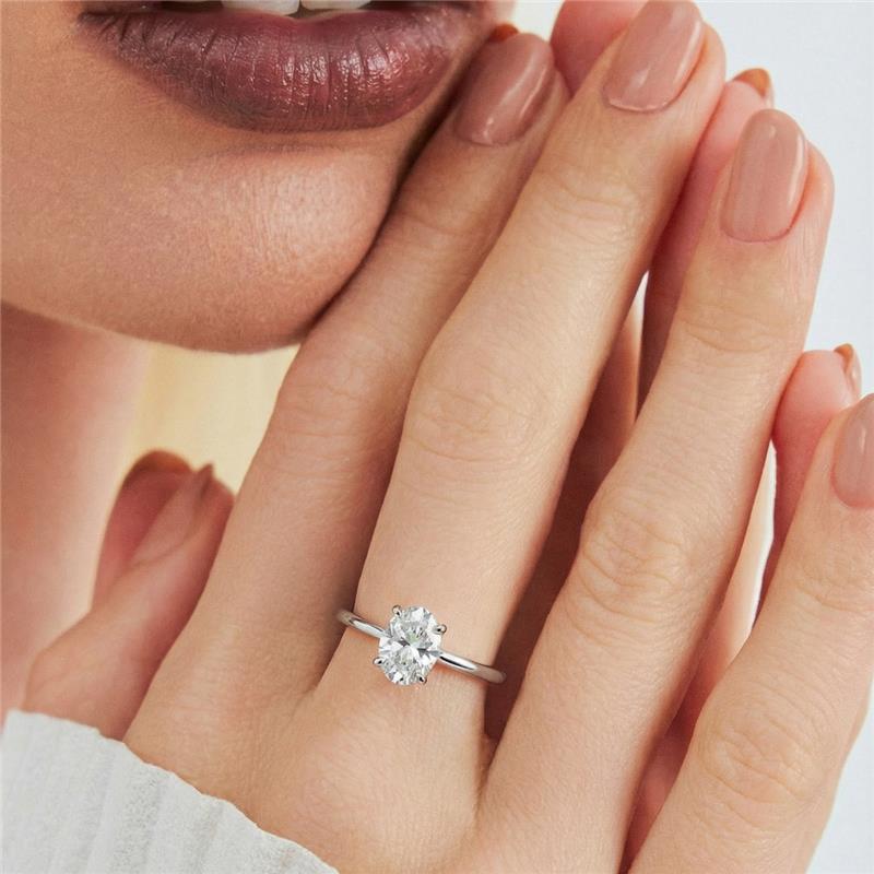 Anel com Pedra Oval Moissanite 7.5Mm Prata Rodinada Prateado - Imagem 2