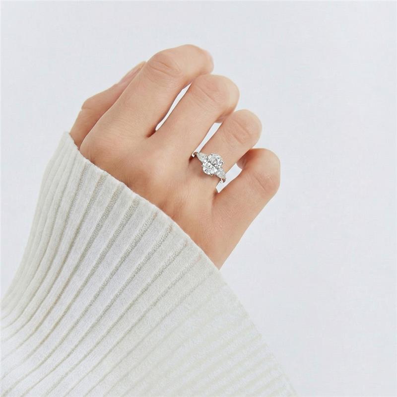 Anel com Pedras Moissanite de Gota e Oval Prata 8X10Mm Rodinada Prateado - Imagem 2