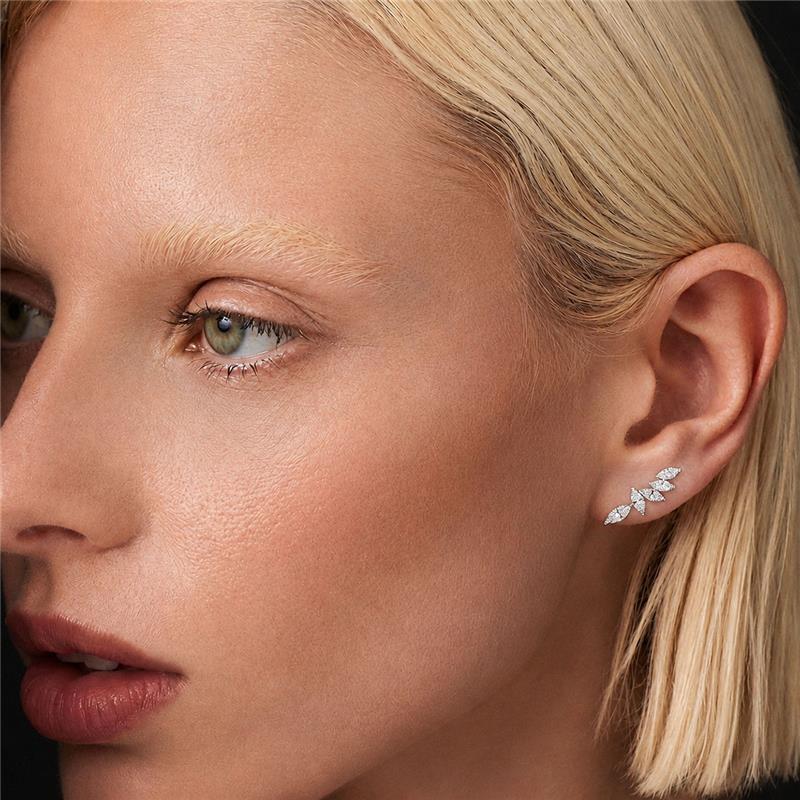 Brinco Ear Cuff em Cristais Navetes Prata Rodinada Prateado - Imagem 2